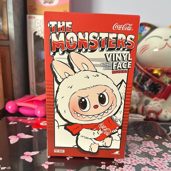 Coca-Cola The Monsters Vinyl Figure with Red and White Design authentic 100%